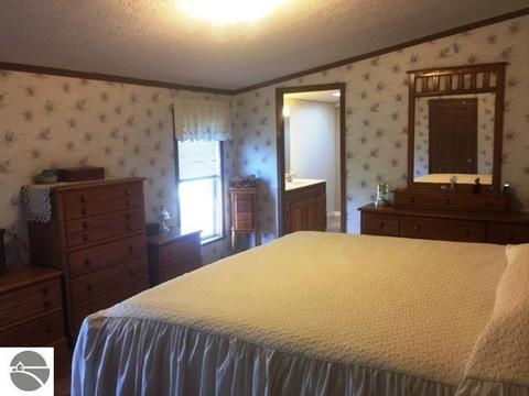 2751 S Jerome Rd, Ithaca, MI 48847 photo 7