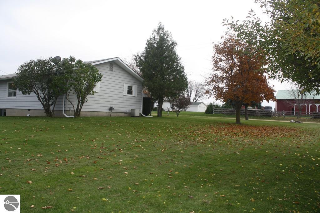 7677 S Leaton Rd, Shepherd, MI 48883 photo 40