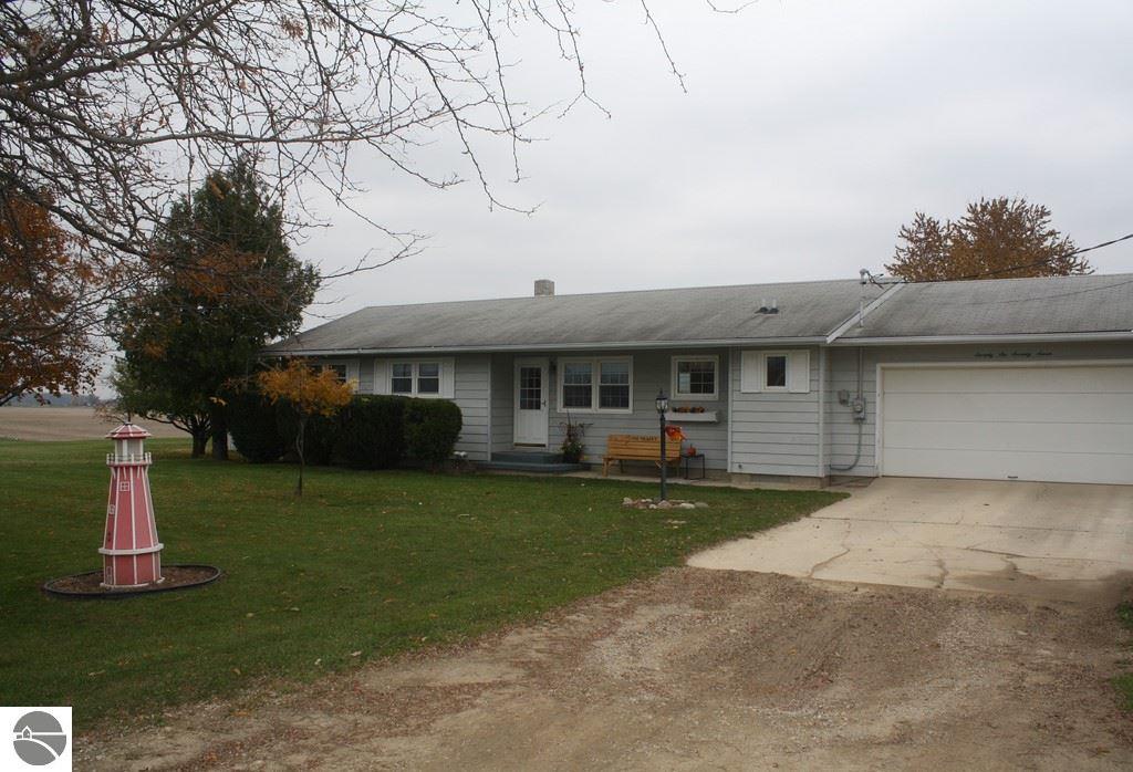 7677 S Leaton Rd, Shepherd, MI 48883 photo 1