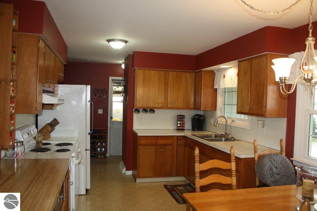 7677 S Leaton Rd, Shepherd, MI 48883 photo 14