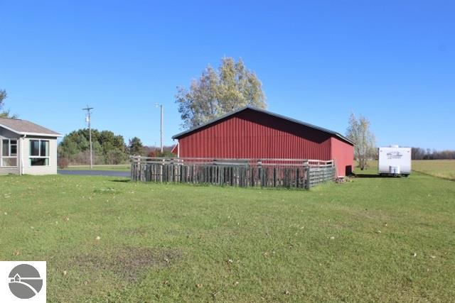 10675 W Washington Rd, Sumner, MI 48889 photo 33