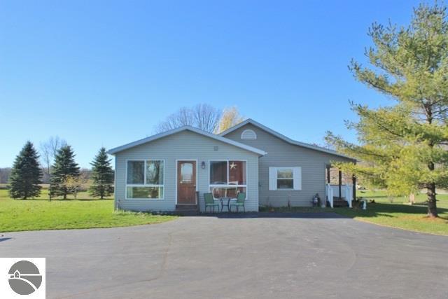 10675 W Washington Rd, Sumner, MI 48889 photo 38