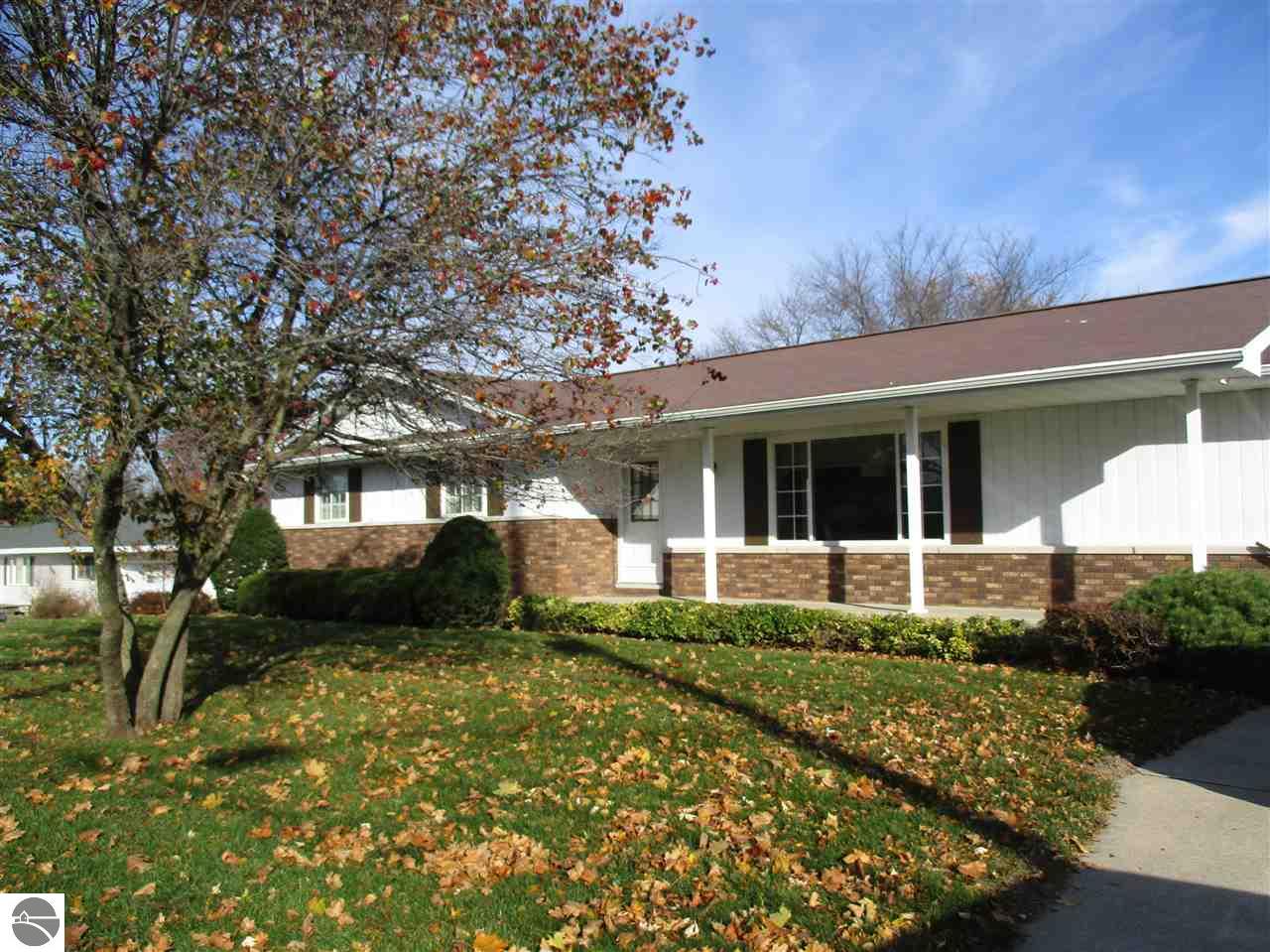 240 Golfside Dr, Alma, MI 48801 photo 5