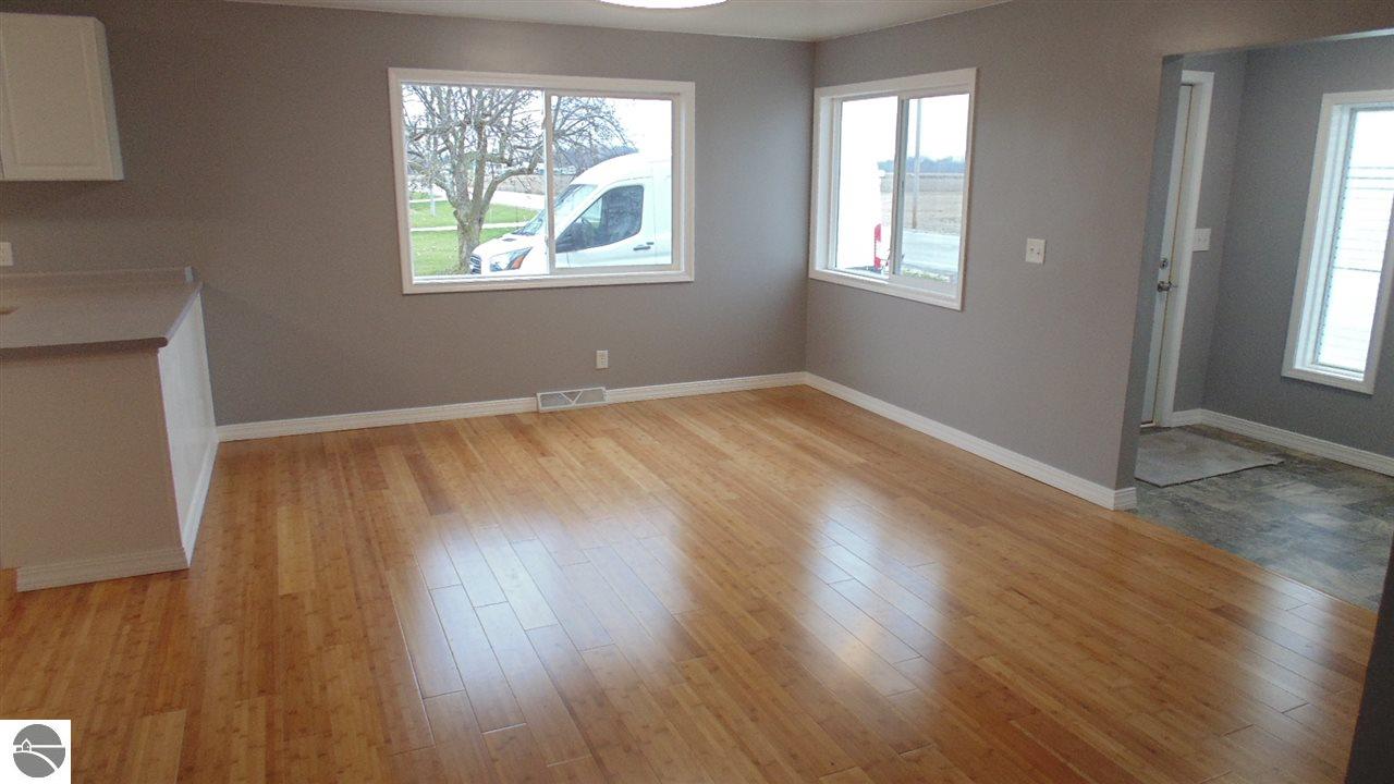 4878 E Baseline Rd, Mount Pleasant, MI 48858 photo 9