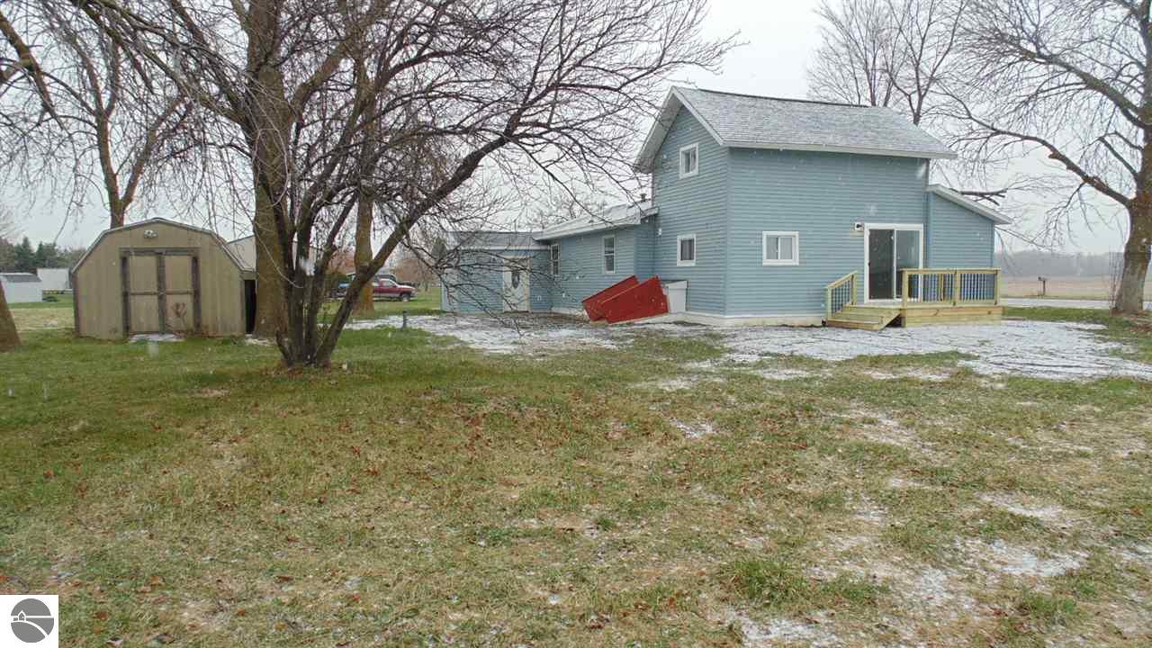 4878 E Baseline Rd, Mount Pleasant, MI 48858 photo 3