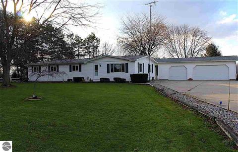 5520 S Shepherd Rd, Shepherd, MI 48883 photo 1