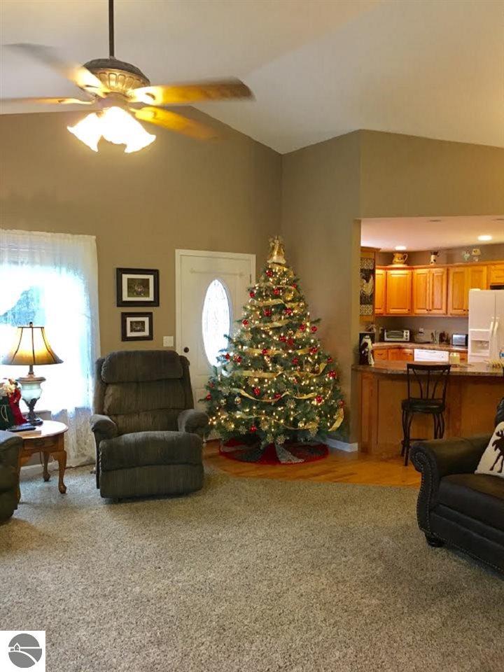 4580 Queens Way, Gladwin, MI 48624 photo 5