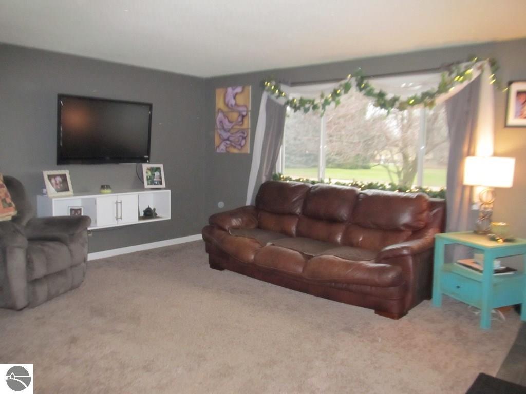 2792 E Millbrook Rd, Mount Pleasant, MI 48858 photo 3