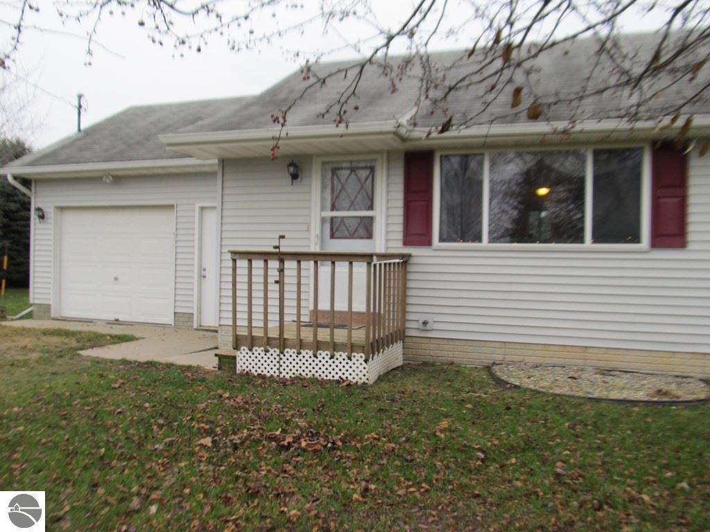 2792 E Millbrook Rd, Mount Pleasant, MI 48858 photo 1