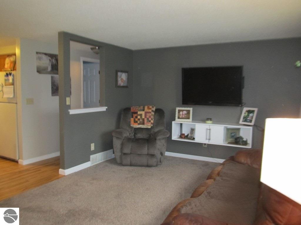 2792 E Millbrook Rd, Mount Pleasant, MI 48858 photo 4