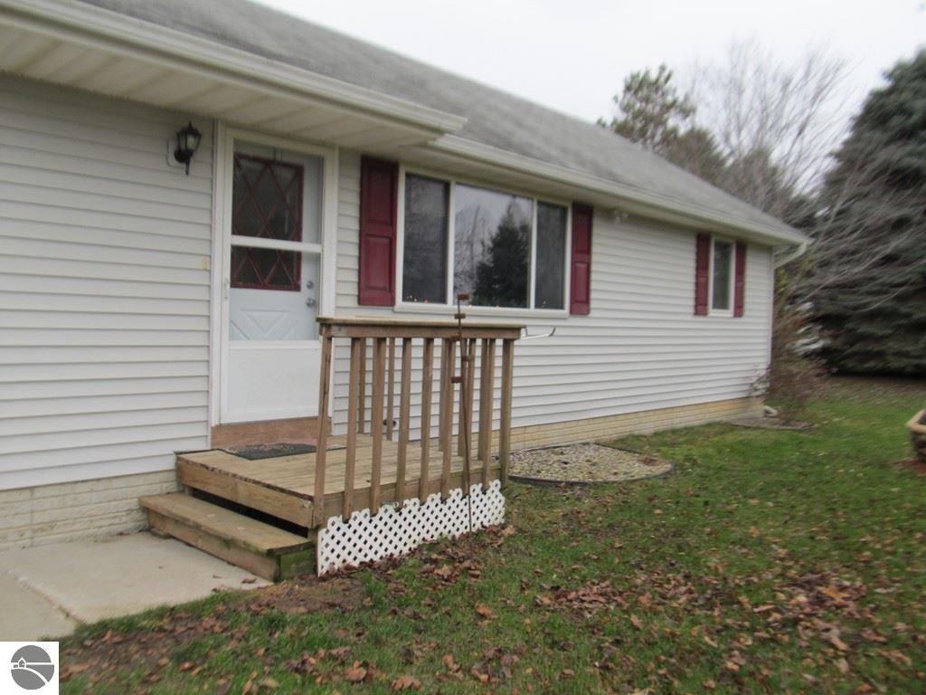 2792 E Millbrook Rd, Mount Pleasant, MI 48858 photo 2