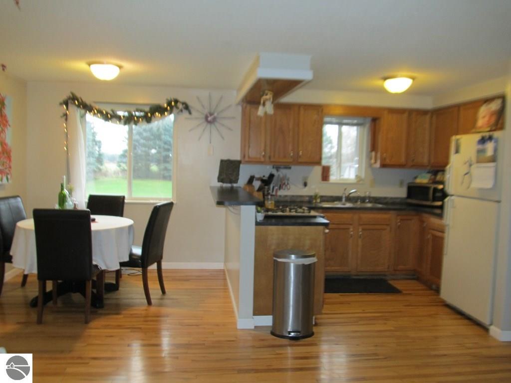 2792 E Millbrook Rd, Mount Pleasant, MI 48858 photo 7