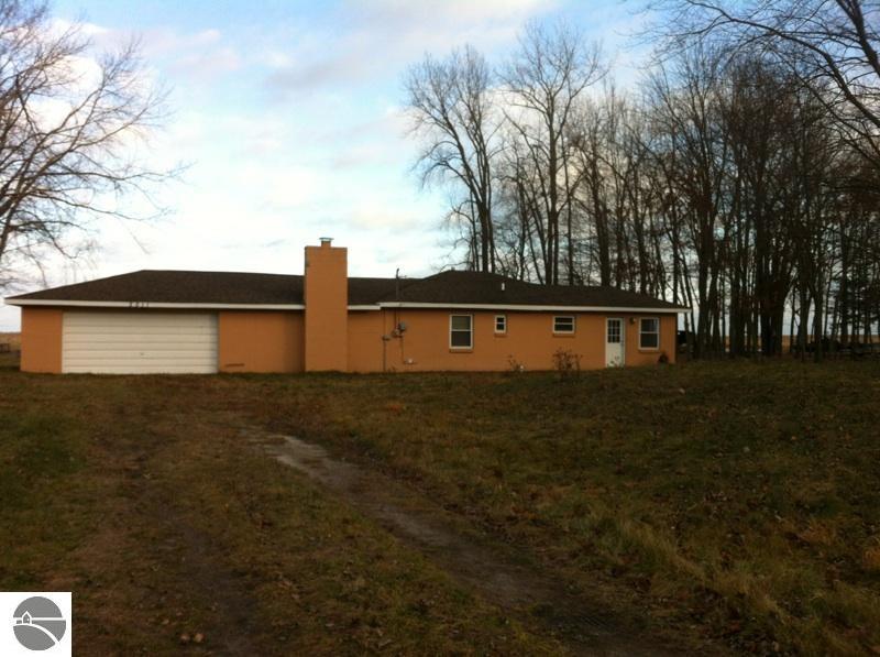 2211 Green Dr, Au Gres, MI 48703 photo 1
