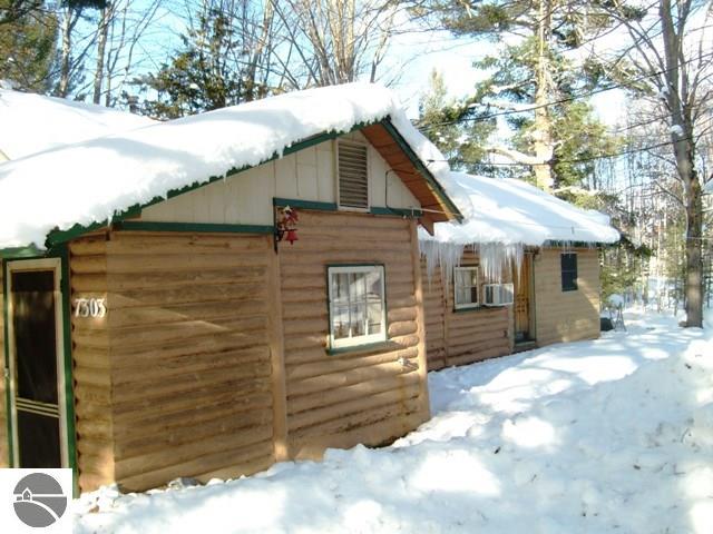4705 Lancelot Ct, Gladwin, MI 48624 photo 8