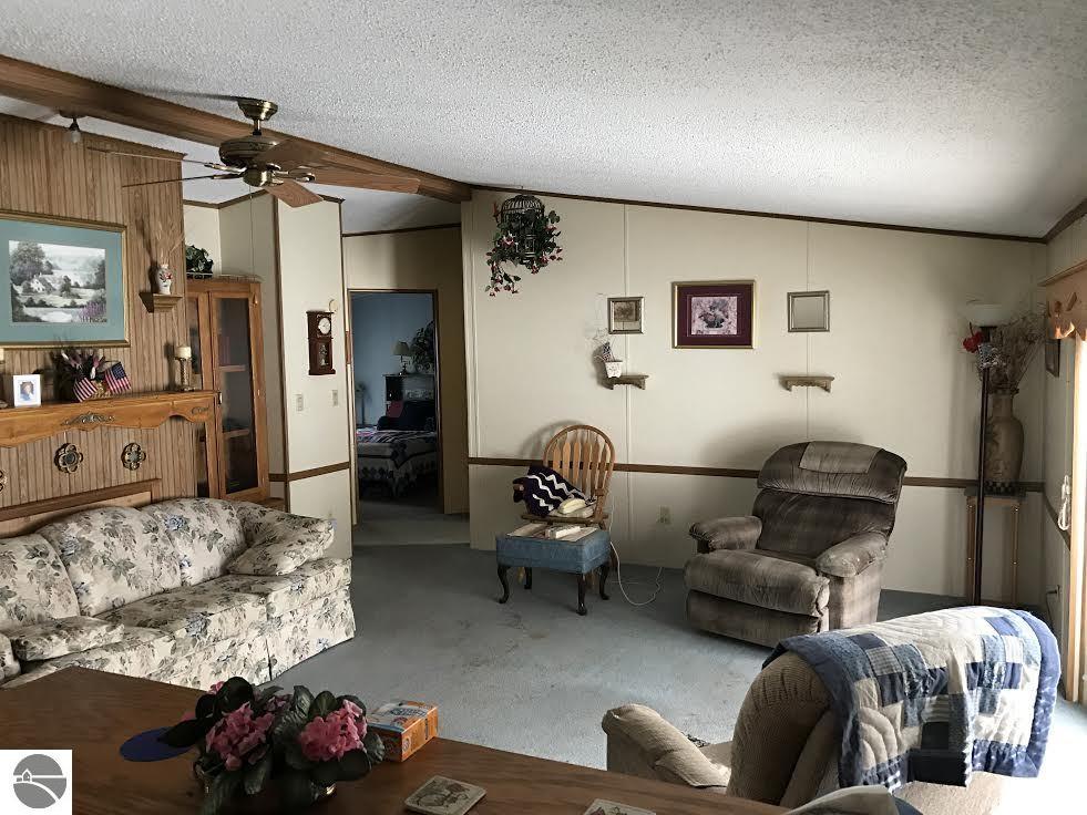 3723 Shoreline Dr, Lupton, MI 48635 photo 4