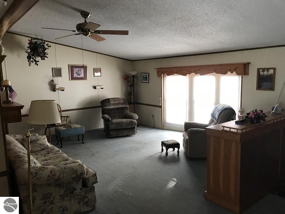 3723 Shoreline Dr, Lupton, MI 48635 photo 5