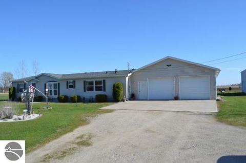 5393 W Fillmore Rd, Ithaca, MI 48847 photo 1