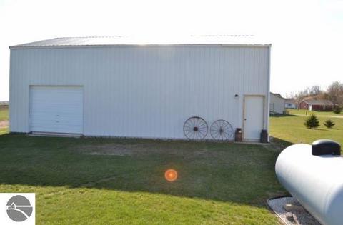 5393 W Fillmore Rd, Ithaca, MI 48847 photo 7