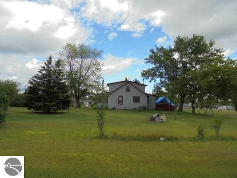 2480 Michigan Ave, Lupton, MI 48635 photo 5