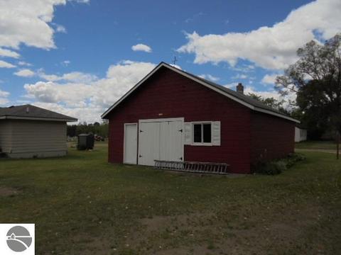 2480 Michigan Ave, Lupton, MI 48635 photo 23
