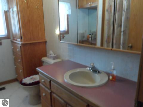11510 E M-61, Gladwin, MI 48624 photo 17