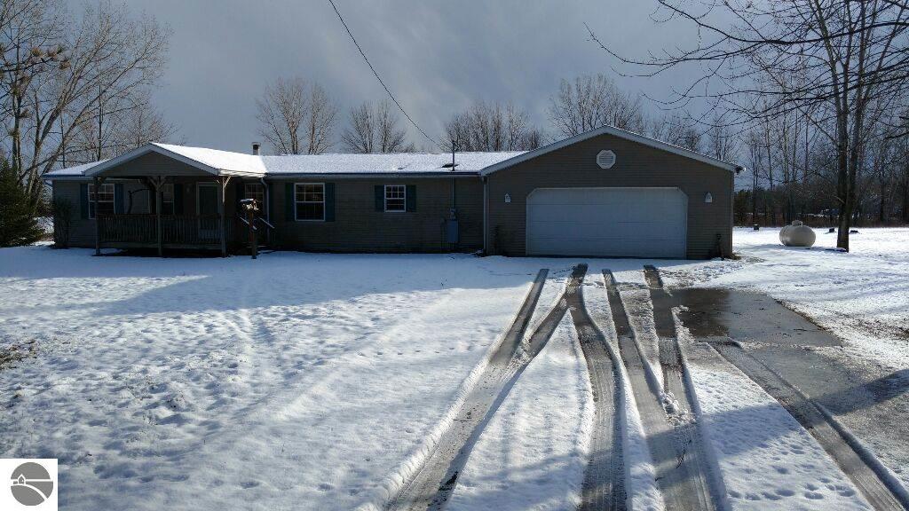 3256 W Baum Rd, Au Gres, MI 48703 photo 1