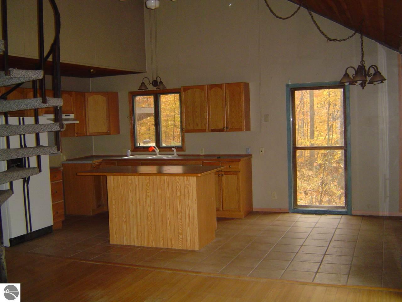 2724 E Horn Beam Ct, Cedar, MI 49621 photo 5