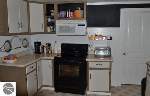 215 S Main St, Ithaca, MI 48847 photo 6