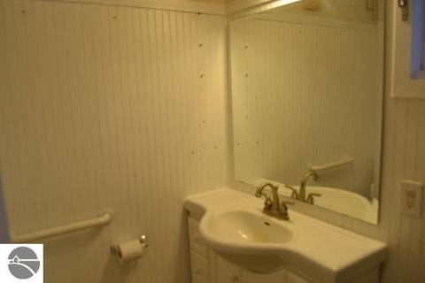 215 S Main St, Ithaca, MI 48847 photo 16
