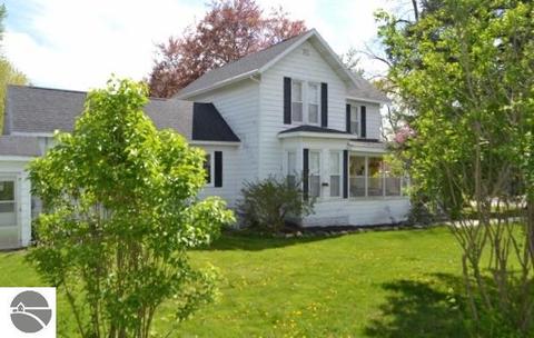 215 S Main St, Ithaca, MI 48847 photo 1
