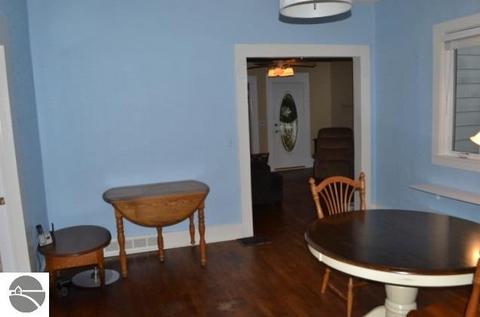 215 S Main St, Ithaca, MI 48847 photo 9