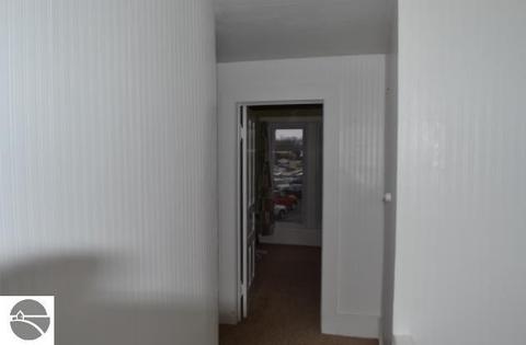 215 S Main St, Ithaca, MI 48847 photo 12