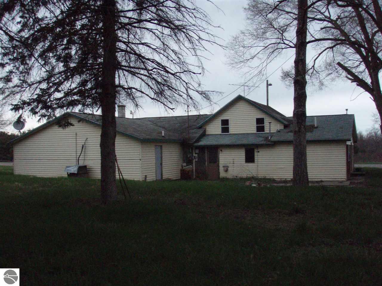 1996 S M-18, Gladwin, MI 48624 photo 2