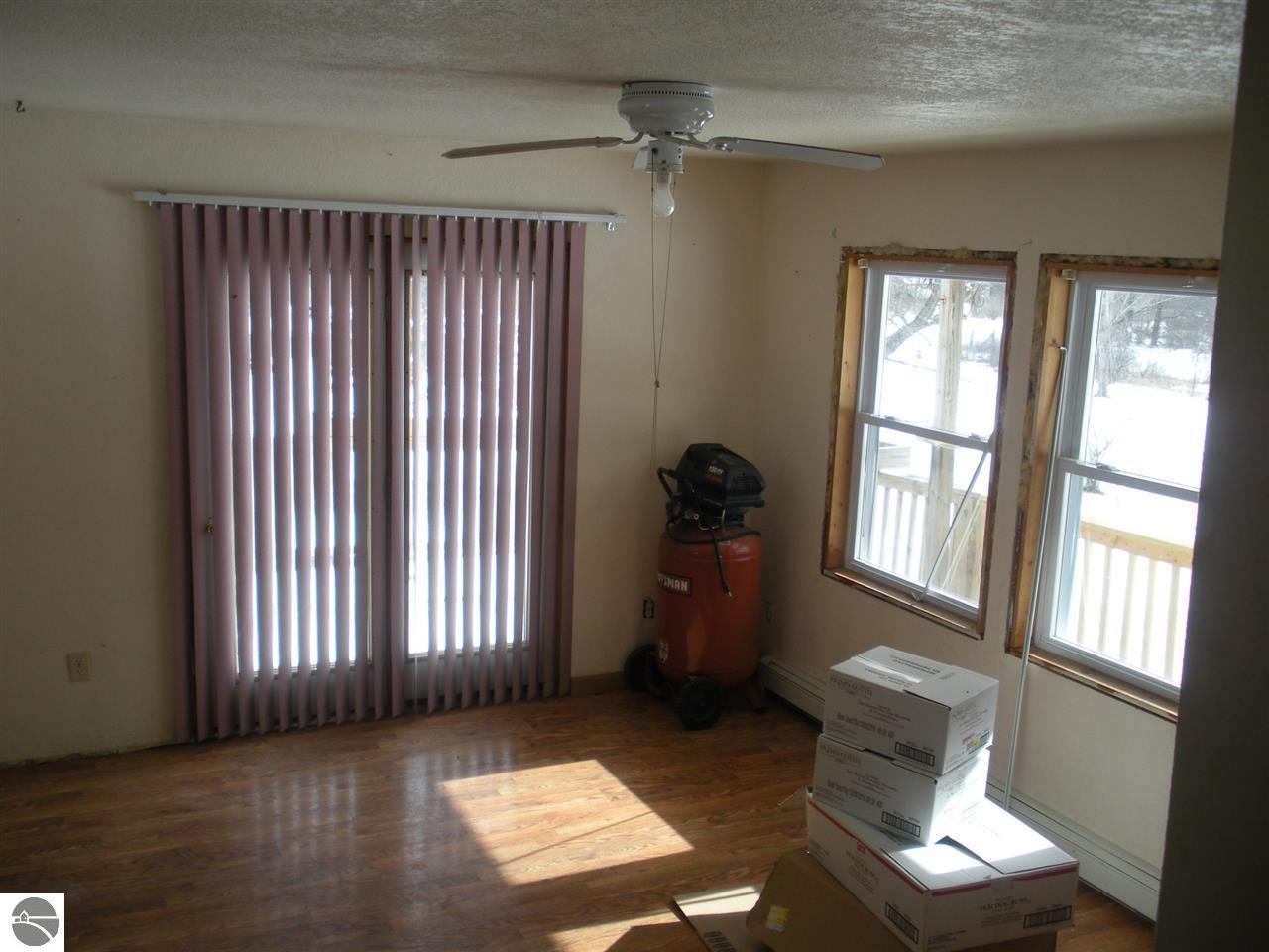 10480 Second St, Farwell, MI 48622 photo 12