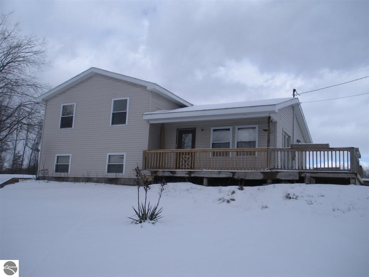 10480 Second St, Farwell, MI 48622 photo 1