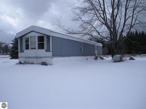 10490 Second St, Farwell, MI 48622 photo 6