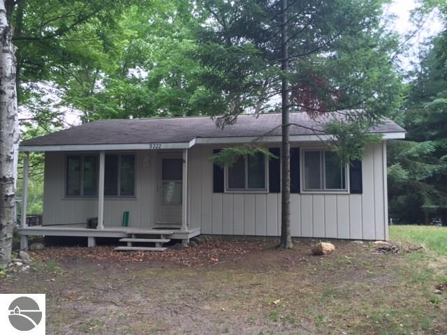 3222 Appletree Ln, Farwell, MI 48622 photo 2