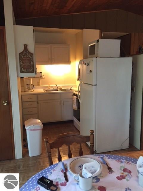 3222 Appletree Ln, Farwell, MI 48622 photo 8