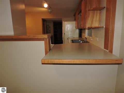 514 E Newark St, Ithaca, MI 48847 photo 8