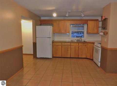 514 E Newark St, Ithaca, MI 48847 photo 7