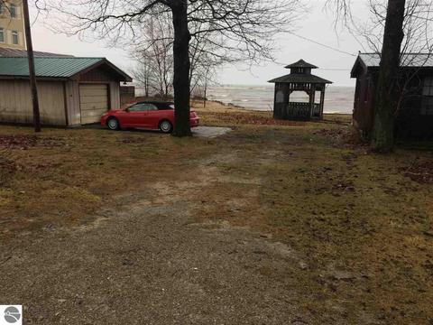 560 N Huron, Au Gres, MI 48703 photo 17