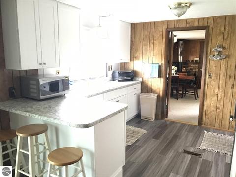 560 N Huron, Au Gres, MI 48703 photo 7