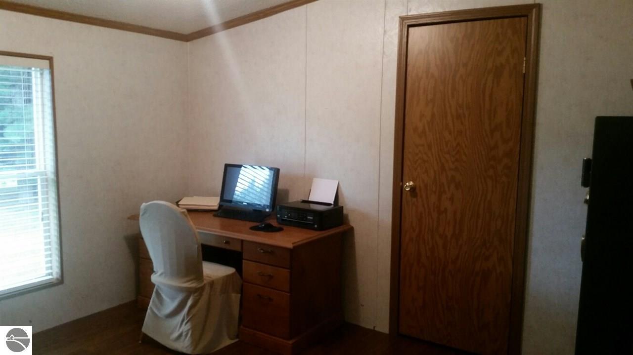 310 E Pine St, Mesick, MI 49668 photo 17