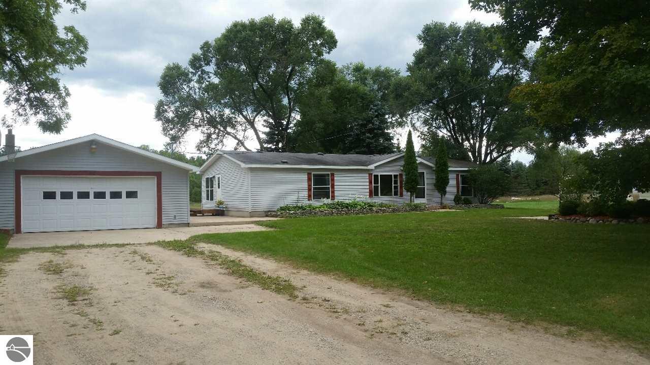 310 E Pine St, Mesick, MI 49668 photo 29