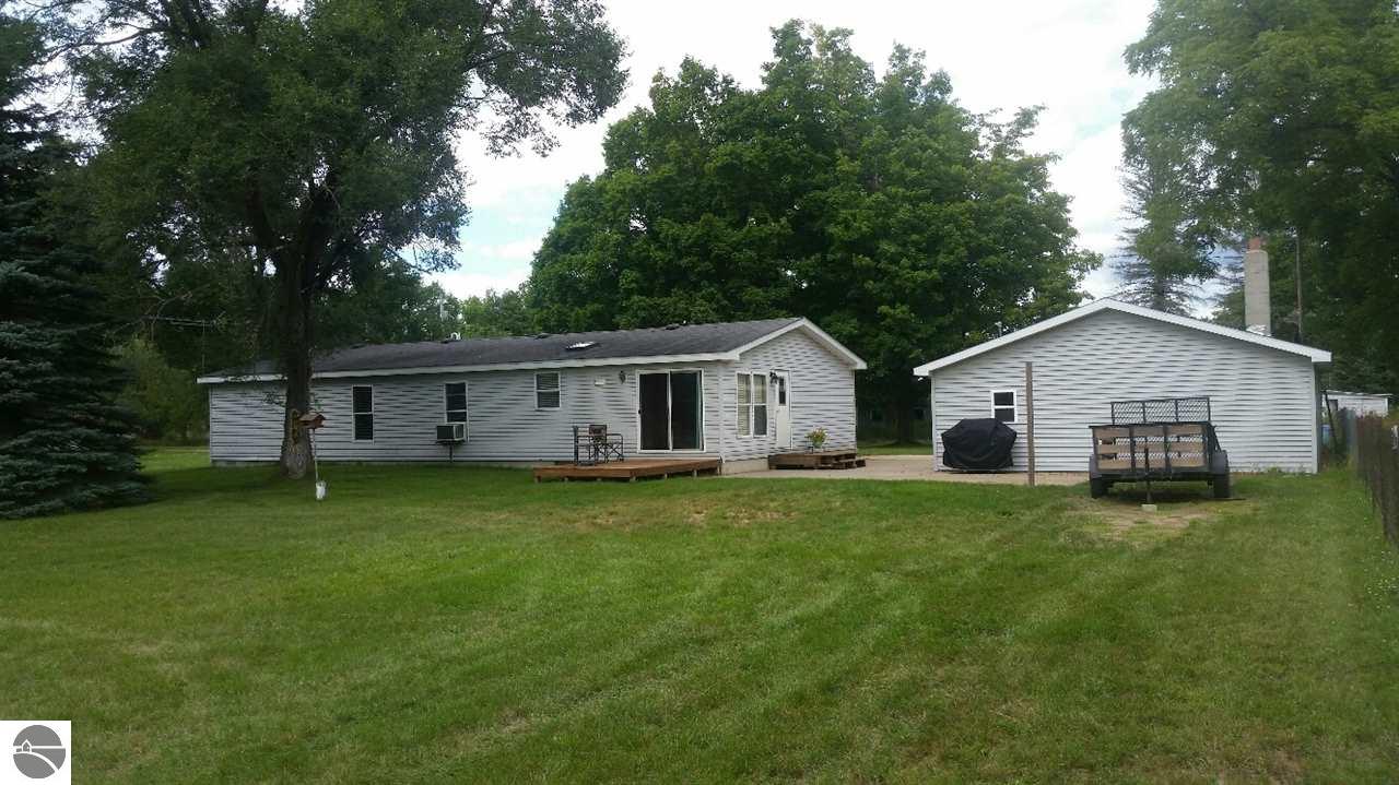 310 E Pine St, Mesick, MI 49668 photo 30