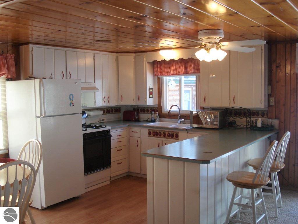 1350 Hillcrest, Harrison, MI 48625 photo 2