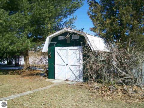 1287 Shepard St, Crystal, MI 48818 photo 5