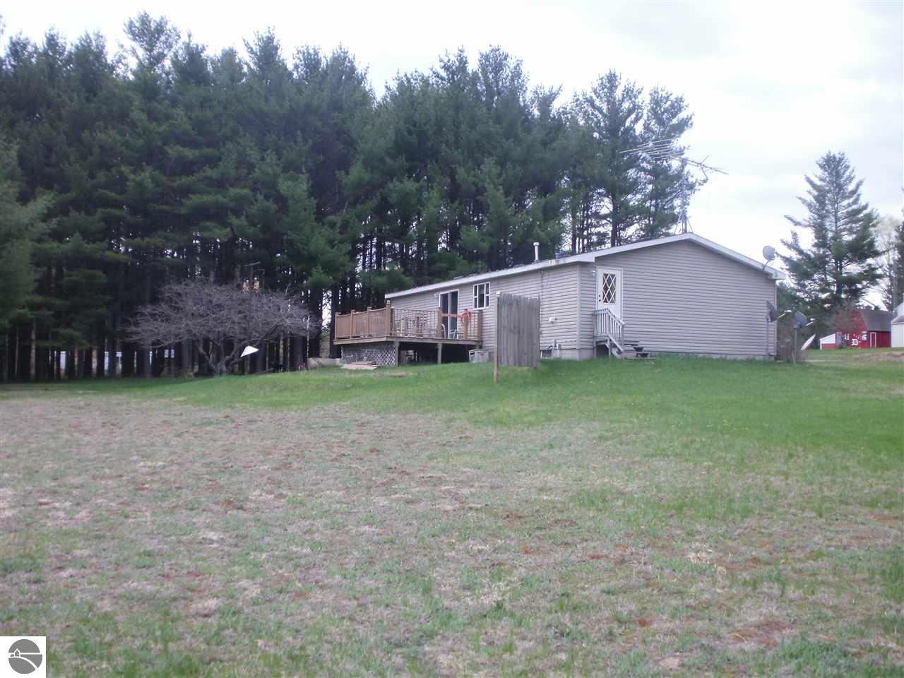 859 E 16 Rd, Mesick, MI 49668 photo 16