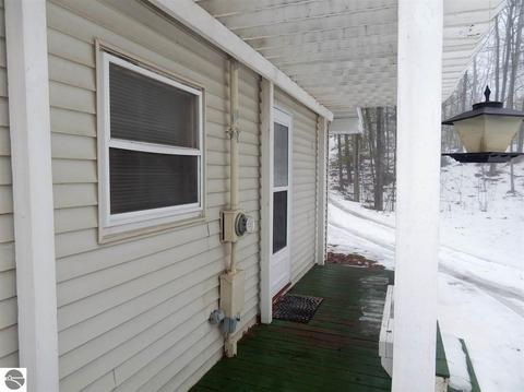 1765 Pointe Rd, Hale, MI 48739 photo 2