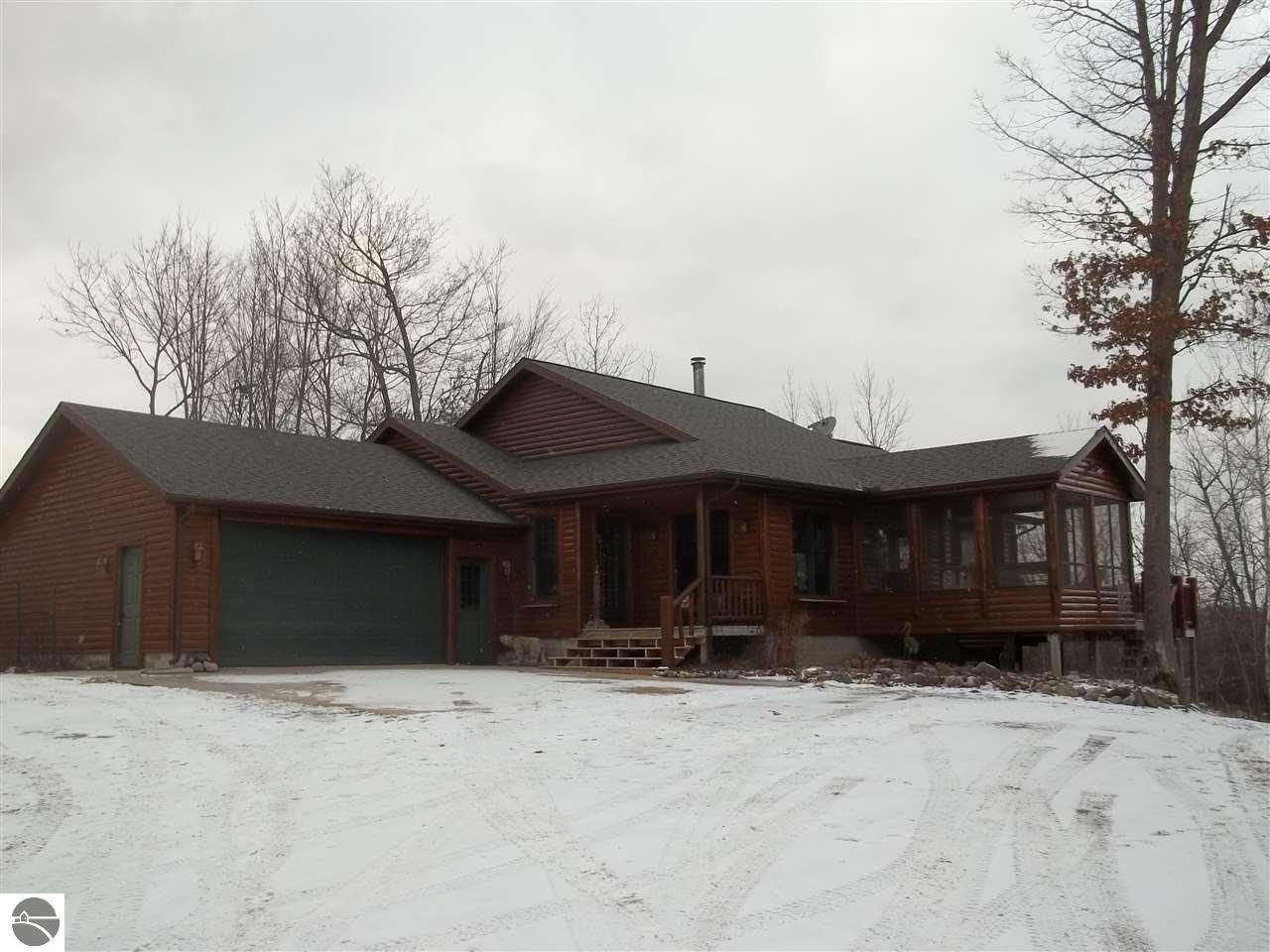 5005 Rose City Rd, Lupton, MI 48635 photo 3